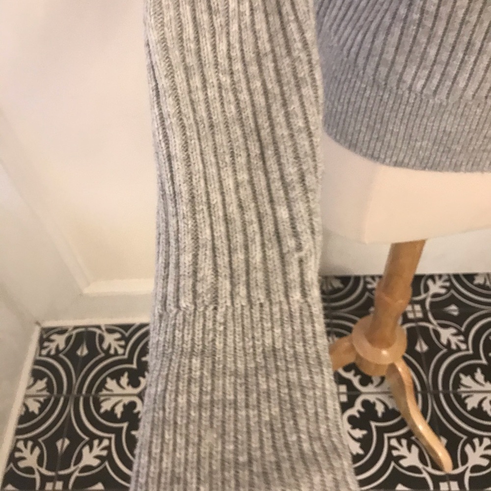 Halogen Ribbed V Neck Cardigan - Picture 8 of 8